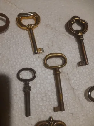 Set di 9 Chiavi Antiche da Collezione