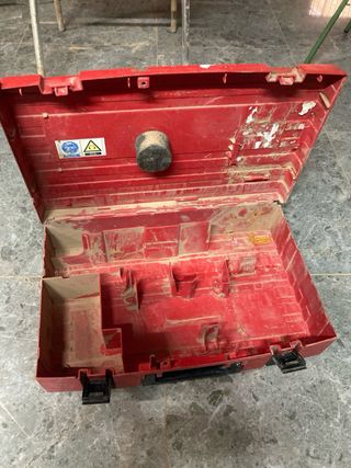 Caja Hilti vacía