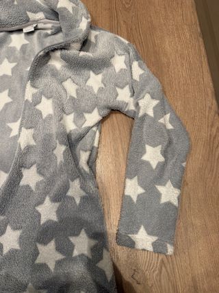 Bata de casa gris con capucha, talla 13-14