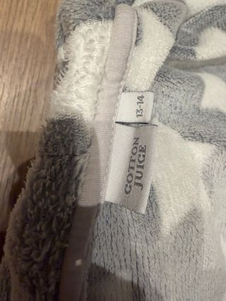 Bata de casa gris con capucha, talla 13-14