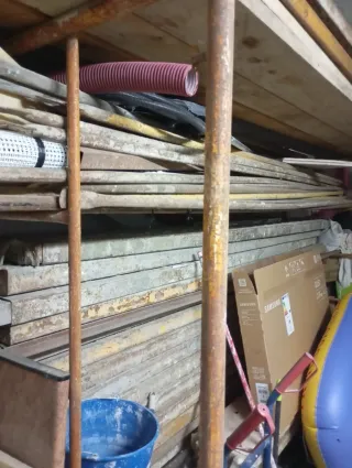 Hormigonera y carrede construcción