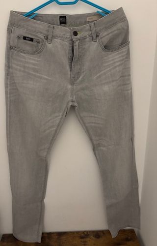 Pantalón Hugo Boss Gris