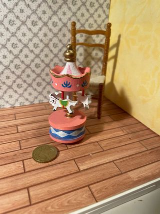 Giostra cavalli per casa bambole