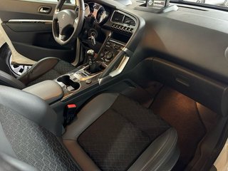 Peugeot 3008 1.6 BlueHDi 120 Allure 5p S/S