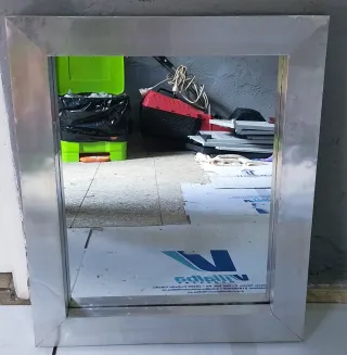 Espejo Marco Metal Plata