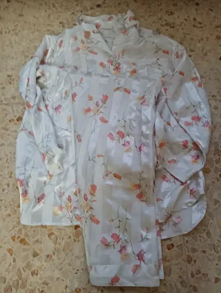 Pijama Satén Raso Flores Talla L