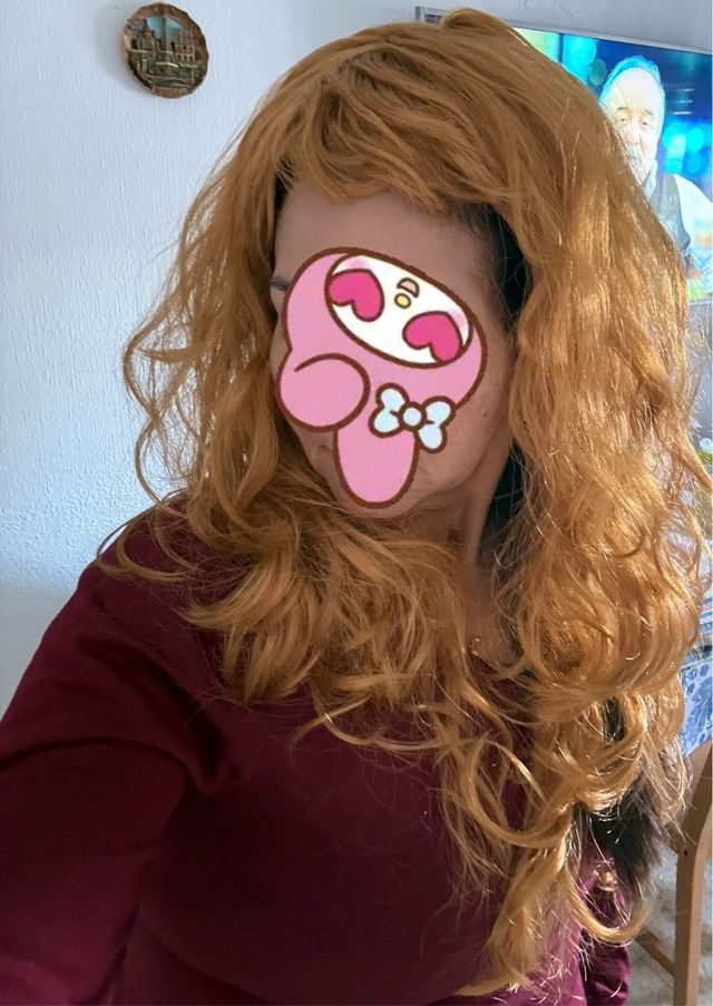 Peluca Larga Ondulada Marrón con Flequillo