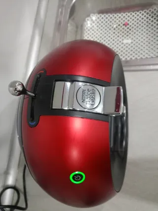 Cafetera Dolce Gusto Roja