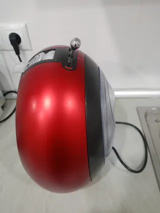 Cafetera Dolce Gusto Roja