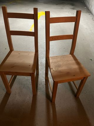 Sillas de madera Ikea (2 unidades)