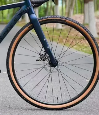 2 neumáticos bicicleta gravel o ciclocros INNOVA