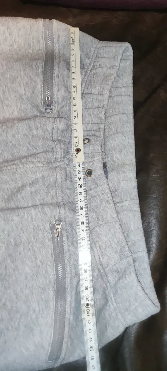 Pantalón L deportivo Adidas gris