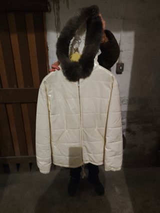 Giaccone con cappuccio e pelliccia