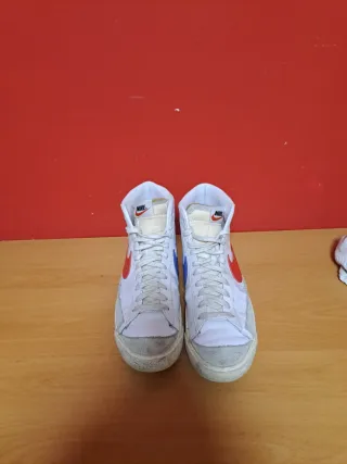 Nike Blazer Mid 77 Blancas Rojas y Azules