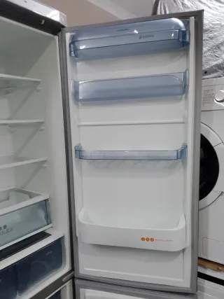 Nevera combi plateada