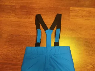 Conjunto de esquí Wedze para niño.