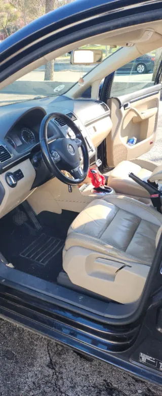 Volkswagen Touran 2011