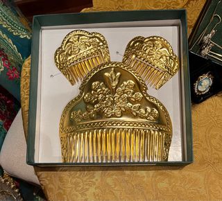 Traje de fallera niña siglo XVIII con manteletas