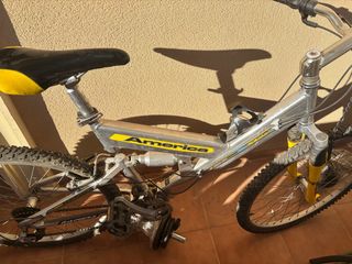 Bicicleta de montaña America + Casco
