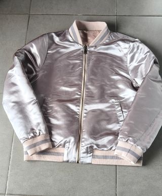 Chaqueta bomber plateada