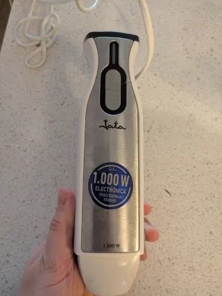 Batidora Jata 1000W con accesorios