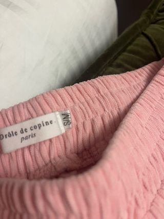 Pantaloni in velluto rosa con tasche