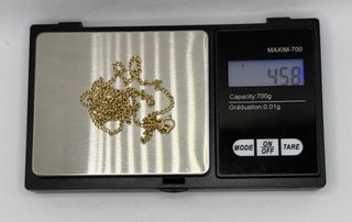 Cadena Alternada de oro de 18k, 4.58 g, 61 cm.