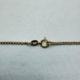 Cadena Alternada de oro de 18k, 4.58 g, 61 cm.