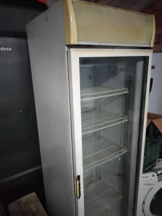 Espositore per frigoriferi in vetro per bar/negozi. Espositore