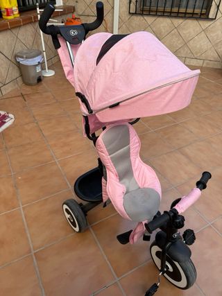 Triciclo rosa para bebé