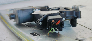 ELEVALUNAS POSTERIORE SINISTRO OPEL ASTRA J SPORTS