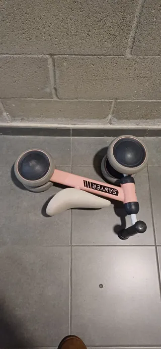 Correpasillos para bebé casi nuevo