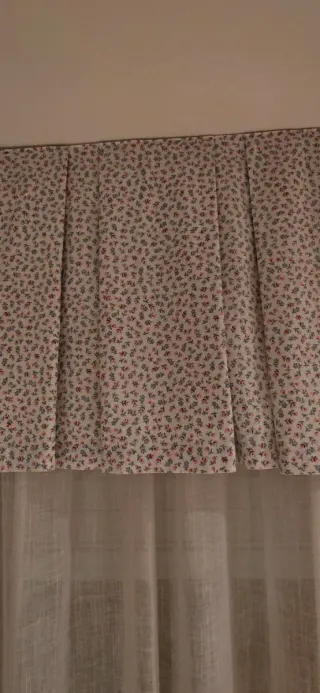 Cortinas de cocina con bordados en relieve