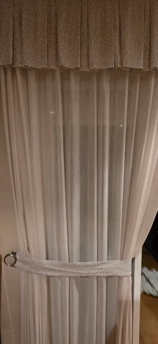 Cortinas de cocina con bordados en relieve