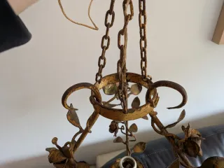 Lámpara vintage estilo quinqué dorada