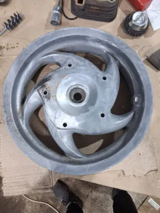 Restauro y Pinto llantas de coche y moto