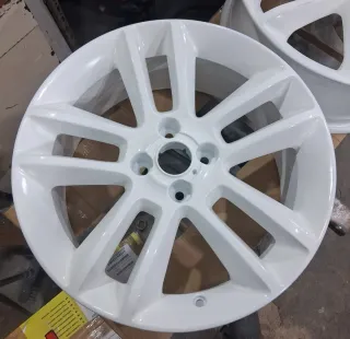 Restauro y Pinto llantas de coche y moto