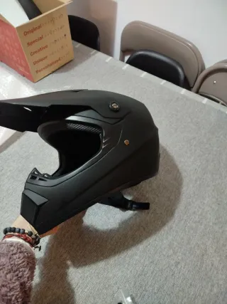 Casco Motocross Taglia S Nero nuovo da indossare