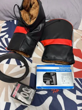 Guanti bici, freno Shimano, camera Kenda 700