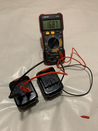 2 Baterías 21V Li-ion de atornillador electrico