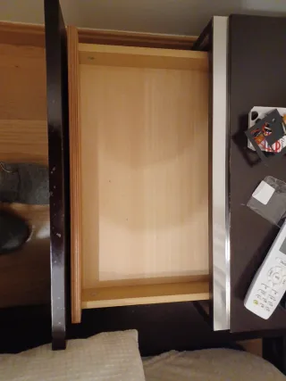 Dos mesillas de noche madera y metal