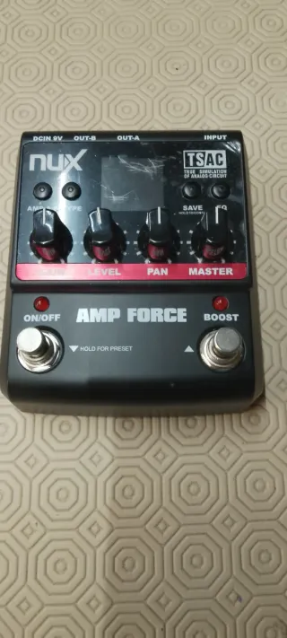 Nux Amp Force Pedale Effetti Chitarra