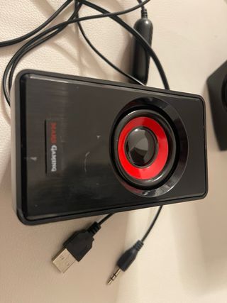 Altavoces Mars Gaming Negros y Rojos