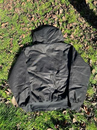 Chaqueta Carhartt Negra con Capucha