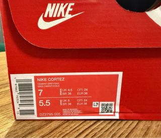 Nike Cortez Retro Gris y Blanco