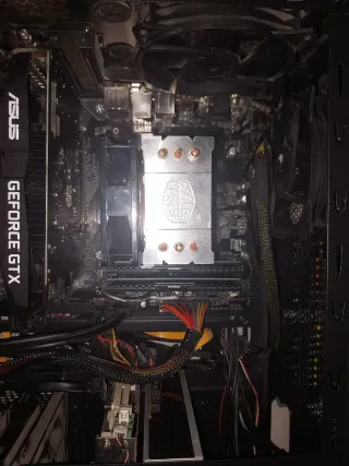 Torre Gaming Zalman i7 7700 24GB RAM GT