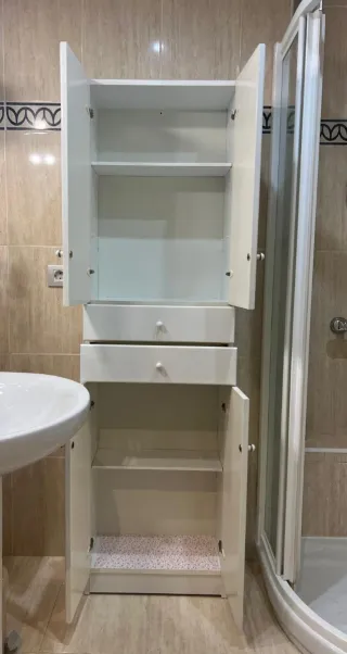 Mueble de baño blanco