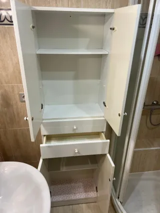 Mueble de baño blanco