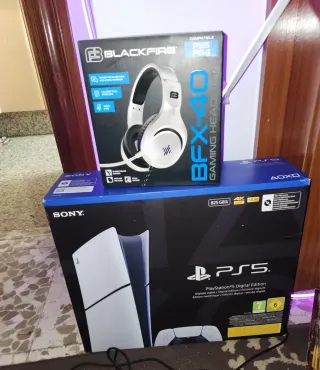 Consola PS5 Edición Digital + Auriculares