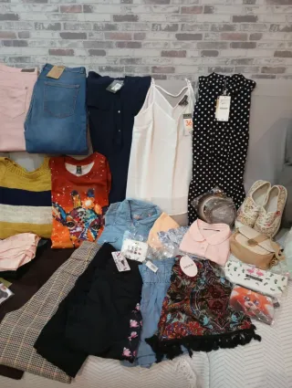 Lote n.1 Ropa, Calzado y Complementos